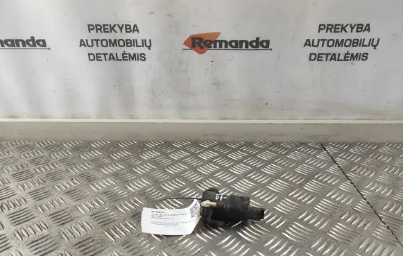 Renault Espace IV Windscreen/windshield washer pump 28920 681155