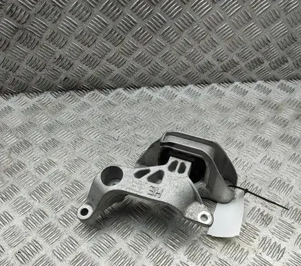 Renault Arkana Engine mount bracket 112320745R