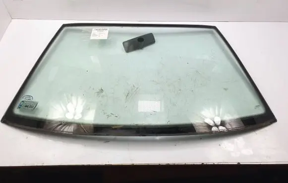 Volkswagen Caddy Front windscreen/windshield window 