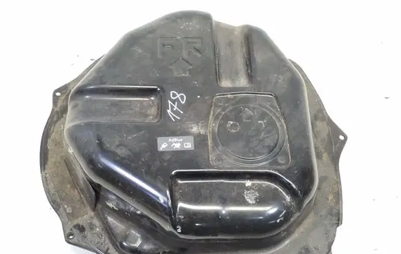 Infiniti Q70 Y51 AdBlue liquid reservoir 