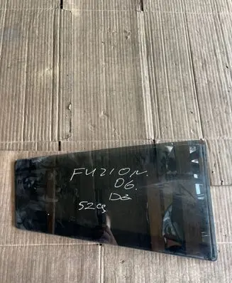 Ford Fusion Rear side window