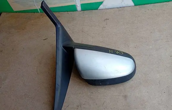 Mitsubishi Colt Front door electric wing mirror 98044206AC01
