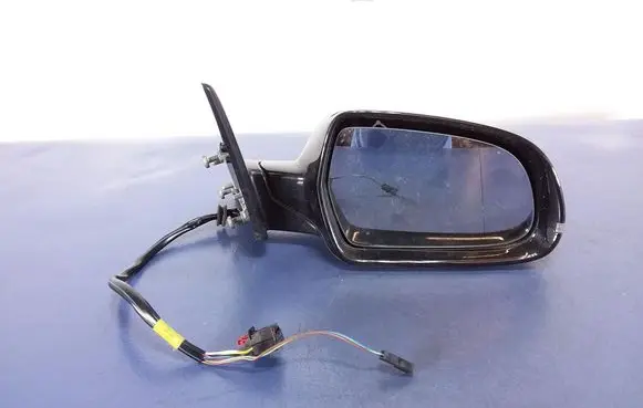 Audi A5 8T 8F Front door electric wing mirror 