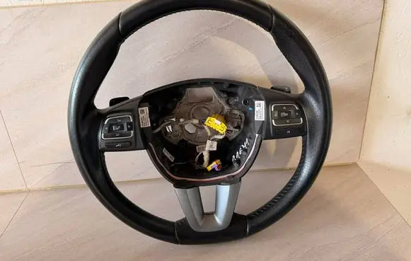Seat Alhambra (Mk2) Steering wheel 1P0959538B 1P0959537G 7N5419091A