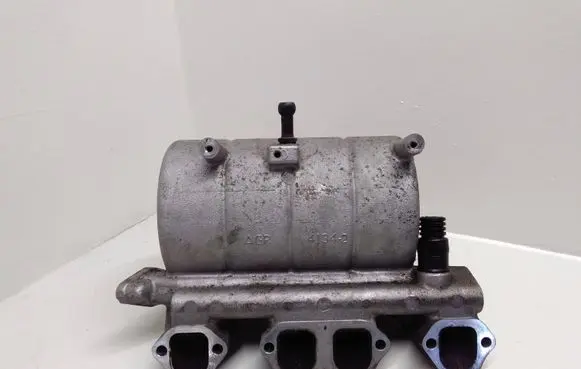 Skoda Fabia Mk1 (6Y) Intake manifold 038129713BE