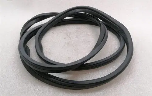 Aston Martin DB11 Rubber seal front coupe door window AD43F43720AC