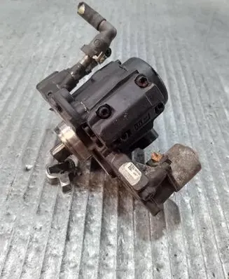 Ford C-MAX II Fuel injection high pressure pump