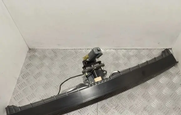 Tailgate/trunk spoiler