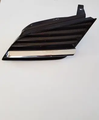 Nissan Primera Front bumper lower grill 61330AU300