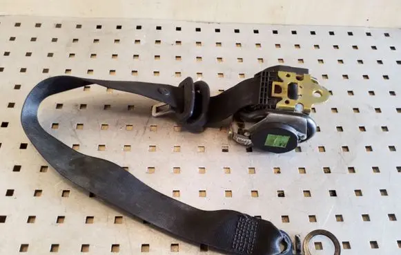Mercedes-Benz A W168 Front seatbelt 1688601485