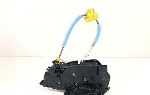 BMW 3 G20 G21 Rear door lock 7445047
