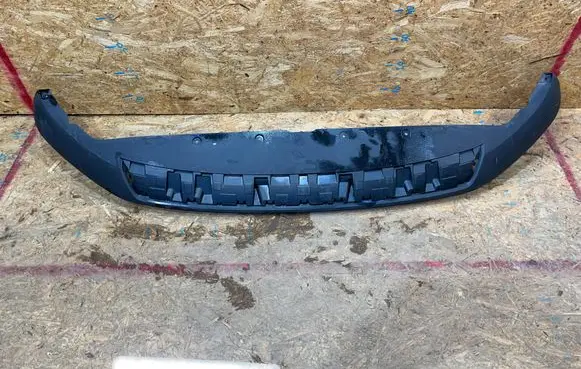 Volvo XC40 Front bumper lip 32136097 S2507T064-Z