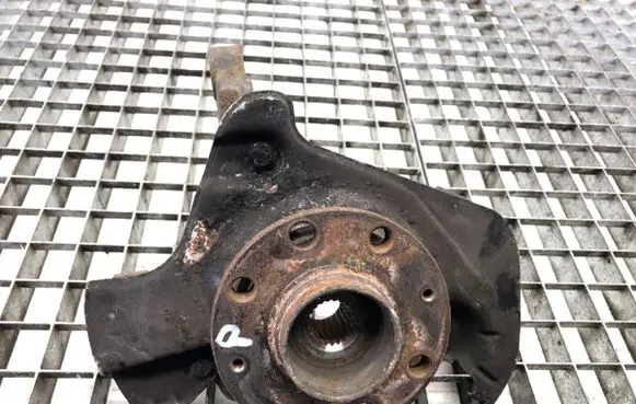Opel Corsa E Front wheel hub spindle knuckle 