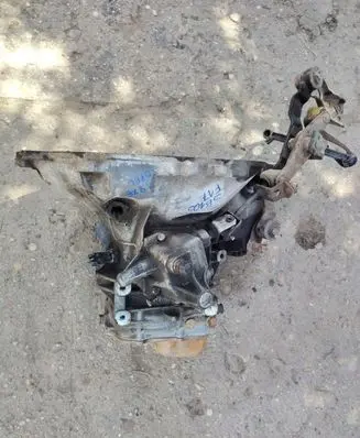 Opel Zafira B Manual 5 speed gearbox F17C394