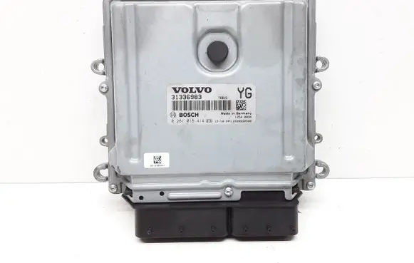 Volvo V70 Engine control unit/module 31336983 0281018414