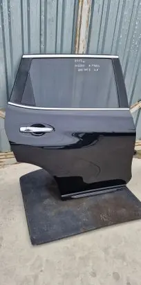 Nissan X-Trail T32 Rear door