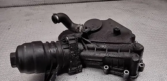Volvo V60 Oil filter mounting bracket 6740273109