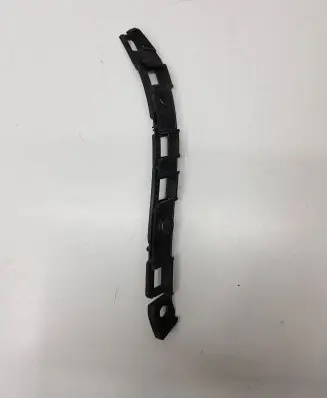 Mercedes-Benz A W176 Front bumper mounting bracket A1768850021 1J019981