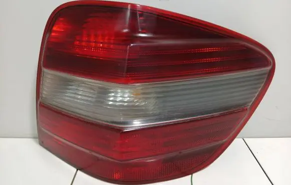Mercedes-Benz ML W164 Rear/tail lights 404102R