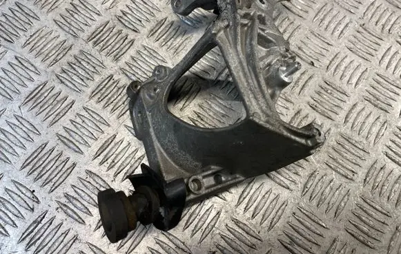 Peugeot 308 Fuel filter bracket/mount holder 9678325480