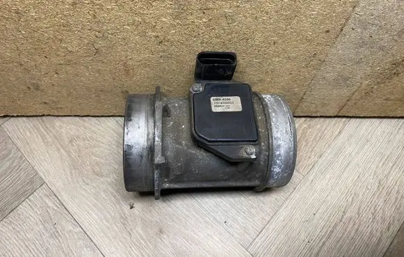 Audi A6 S6 C5 4B Mass air flow meter DMA0206 1974000007