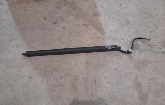 Chrysler Pacifica Tailgate/trunk strut/damper 331278