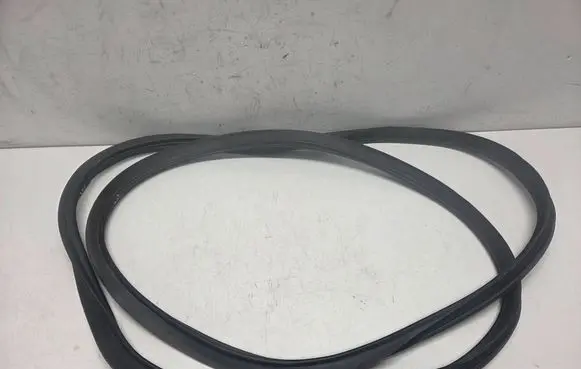 Audi S5 Trunk rubber seal (body) 8T8827705A