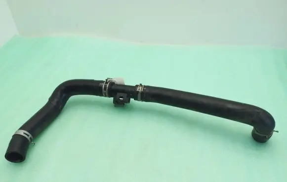 Nissan Pulsar Engine coolant pipe/hose 1320580