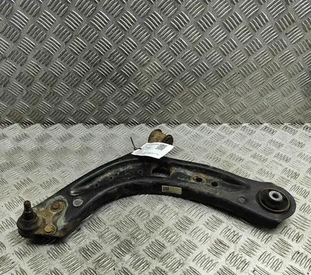 Volkswagen Golf VII Front lower control arm/wishbone 5Q0407151R