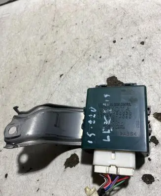 Lexus IS 220D-250-350 Door control unit/module 8597053030 0515004060