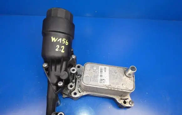 Mercedes-Benz GLA W156 X156 Engine oil radiator A6511801065 70586844 W7112003