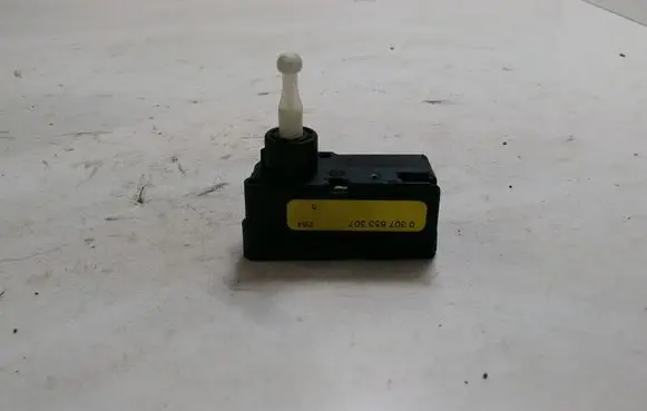 Ford Mondeo Mk III Headlight level adjustment motor 0307853307