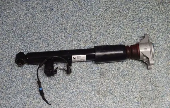 BMW 3 G20 G21 Rear shock absorber/damper 6895057