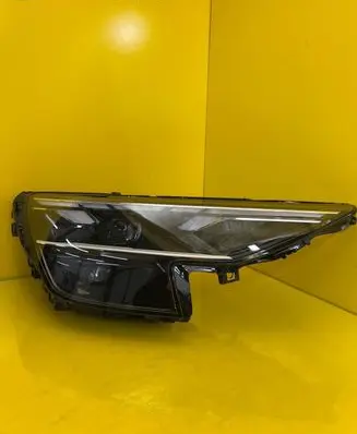 Audi Q8 Headlight/headlamp 4M8941086D