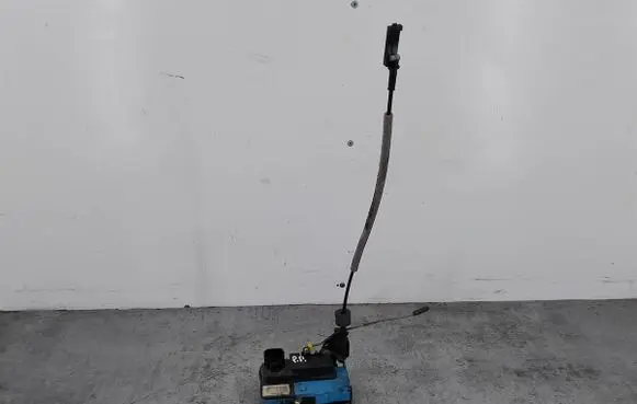 Volvo S60 Front door lock 30663042