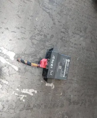 Volkswagen Touran I Gateway control module 1K0907530E 1K0907951