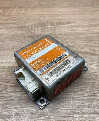 Audi A6 S6 C4 4A Airbag control unit/module 8A0959655C 0285001038