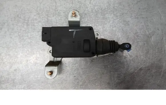 Hyundai Matrix Holder (bracket) 