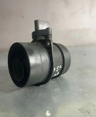 Skoda Octavia Mk1 (1U) Mass air flow meter 074906461B 0281002461