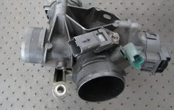 Peugeot 407 Throttle valve 9655971780