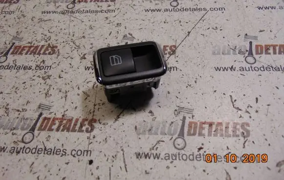 Mercedes-Benz C W204 Electric window control switch A2048700451