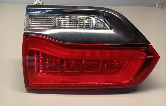 Jeep Grand Cherokee Tailgate rear/tail lights P68110046AC