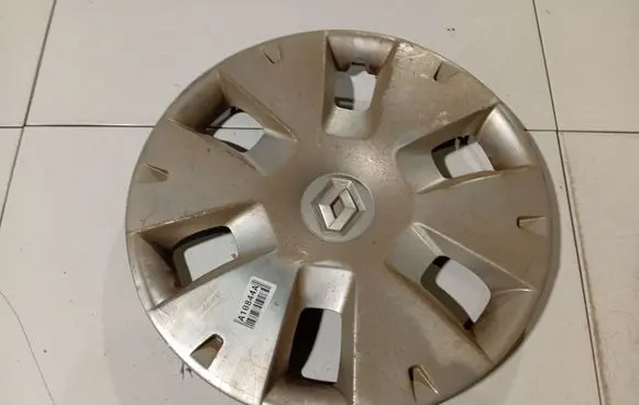 Renault Scenic II - Grand scenic II R15 wheel hub/cap/trim 8200422602