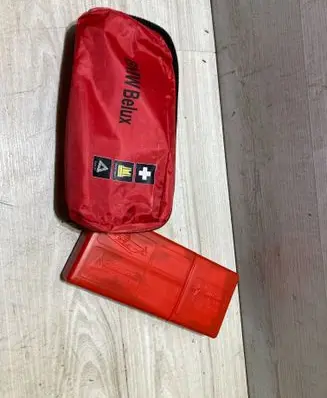 BMW 1 F70 Emergency warning sign 