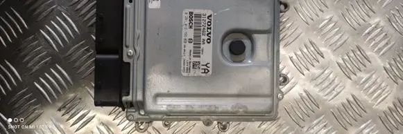 Volvo V70 Engine control unit/module 31272462