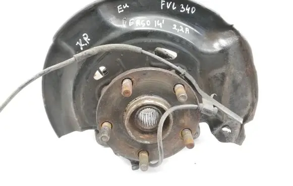 Toyota Verso-S Front wheel hub