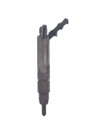 Volkswagen PASSAT B5 Fuel injector 028130201T