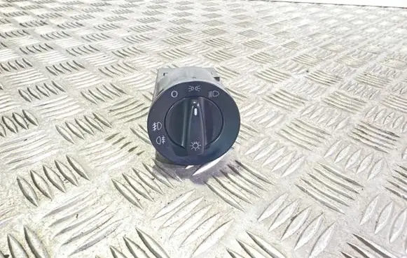 Volkswagen New Beetle Light switch