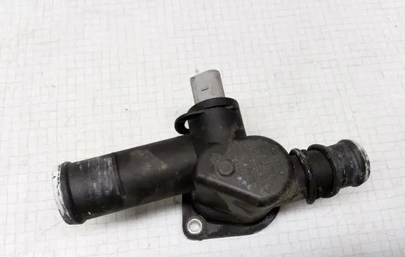 Skoda Octavia Mk2 (1Z) Engine coolant pipe/hose 06A121133AL