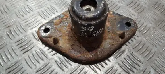 Volkswagen PASSAT B5 Coil spring mount 